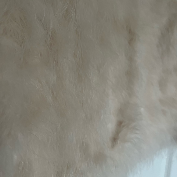 SOLD Soft pink %100 feather vest - Picture 11 of 16